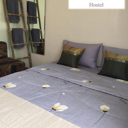 Saen Sabai Hostel Бангкок Экстерьер фото